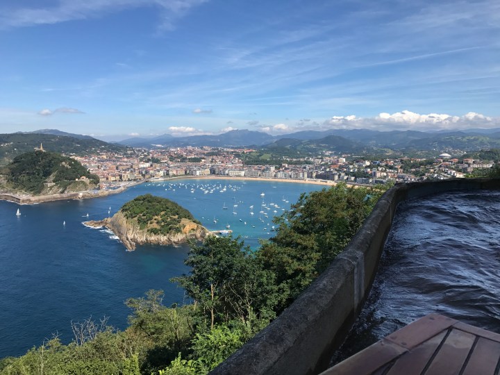 5CC52178-AD43-41EA-BEFE-06E77B88E1AA